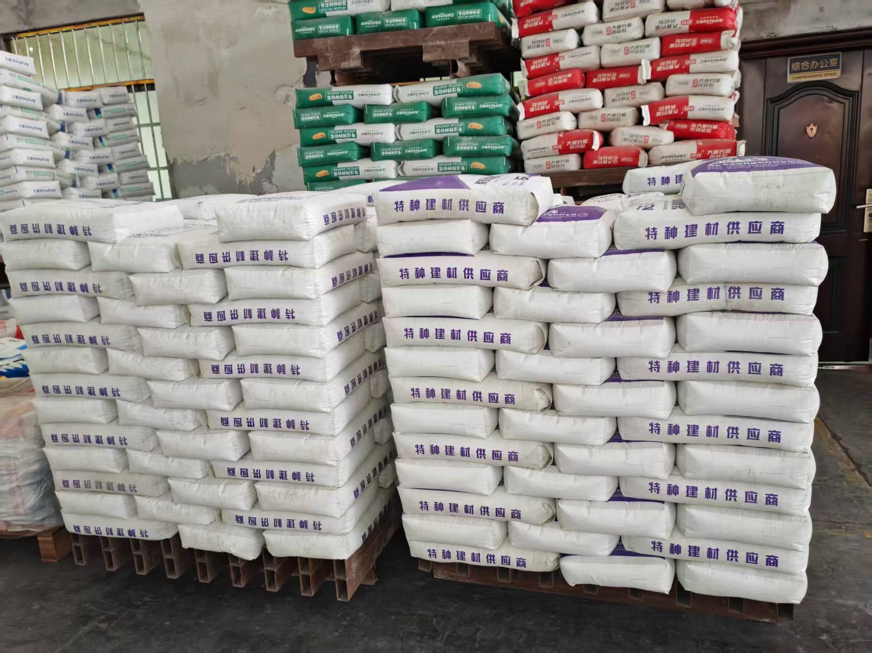 吉首拱顶带模注浆料